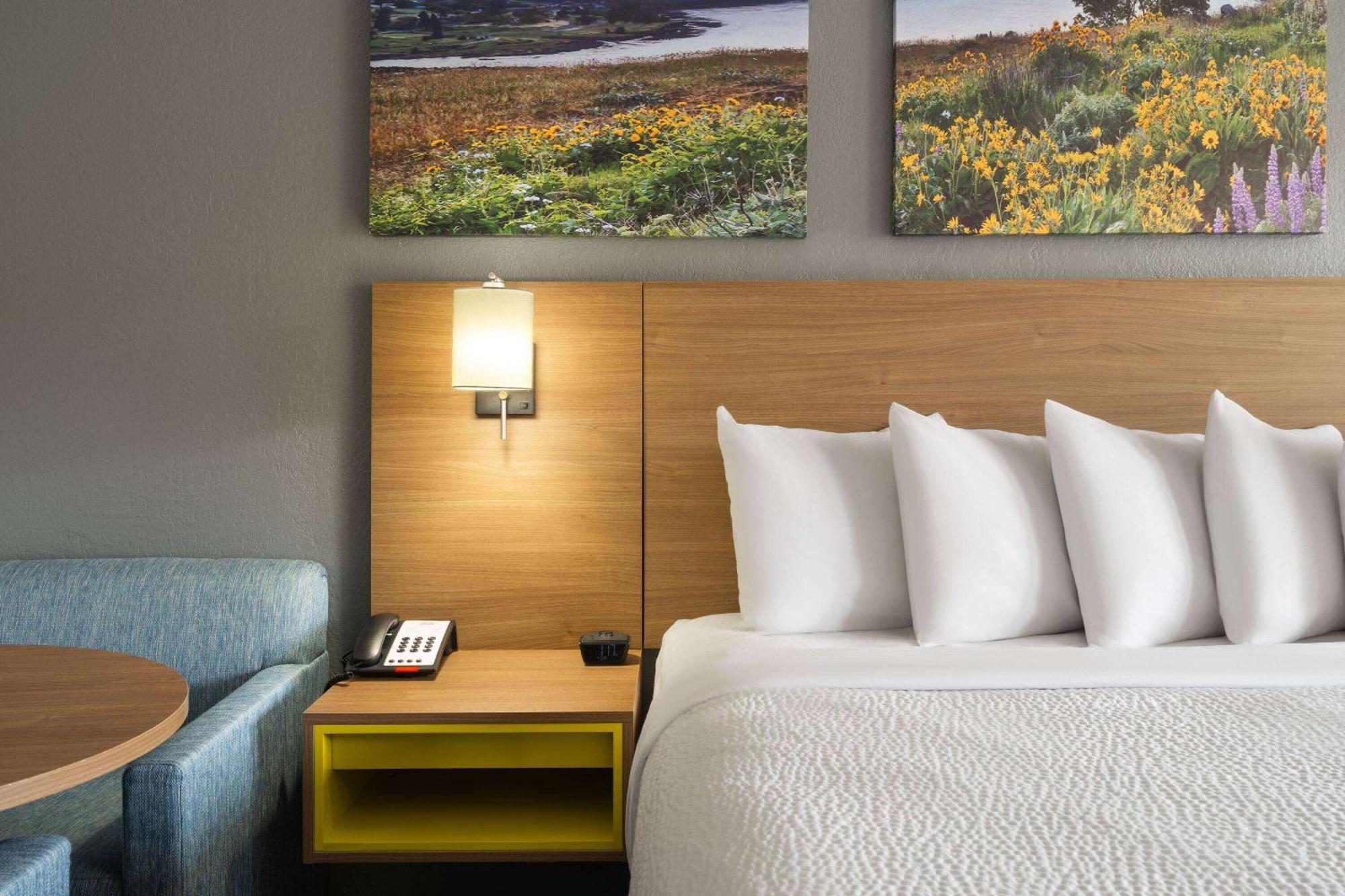 Days Inn By Wyndham Columbus Worthington Экстерьер фото