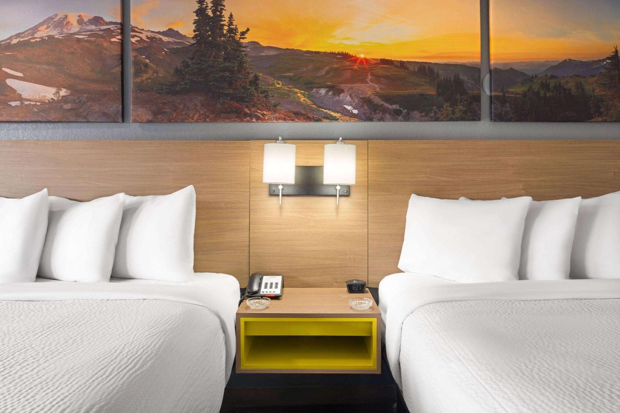 Days Inn By Wyndham Columbus Worthington Экстерьер фото
