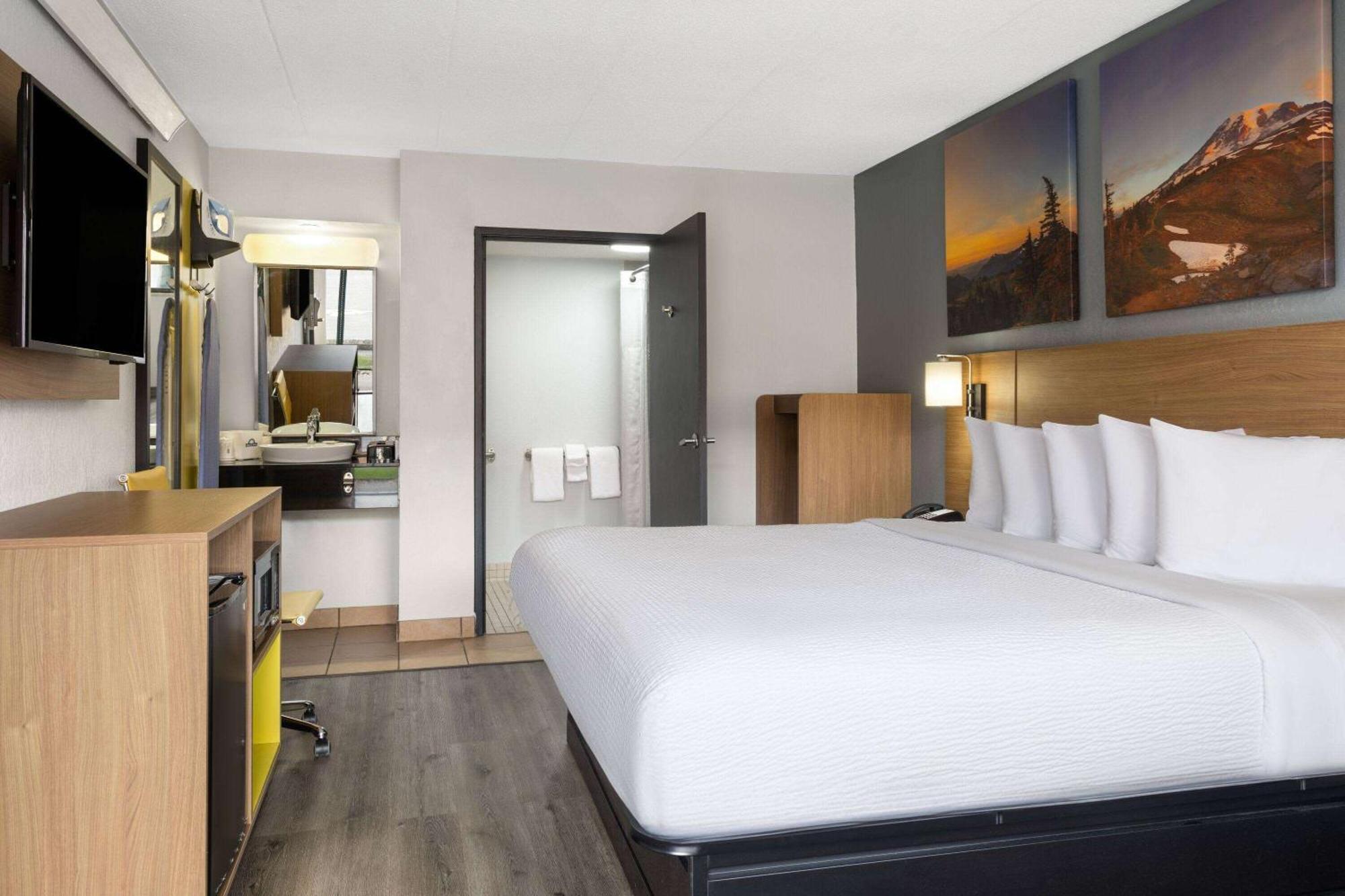Days Inn By Wyndham Columbus Worthington Экстерьер фото
